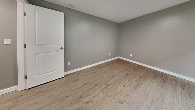 Building Photo - 1105 S Woodlawn St