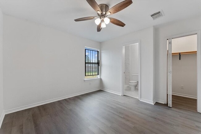 Building Photo - 11419 Roandale Dr