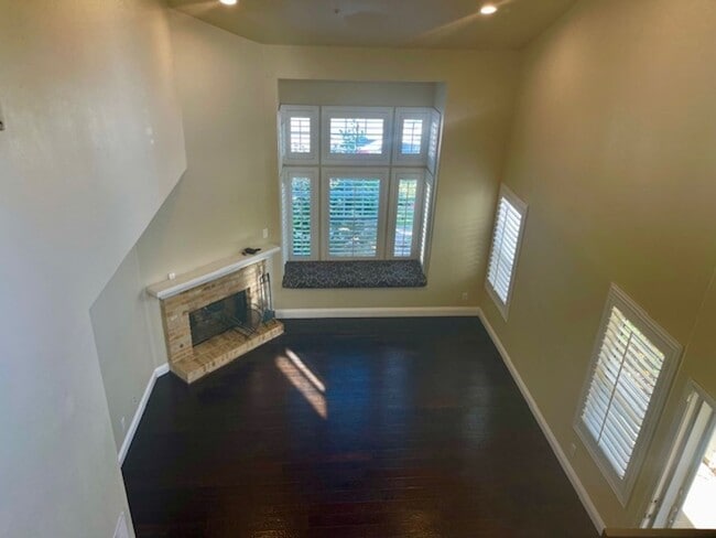 Building Photo - Great Escondido Rental