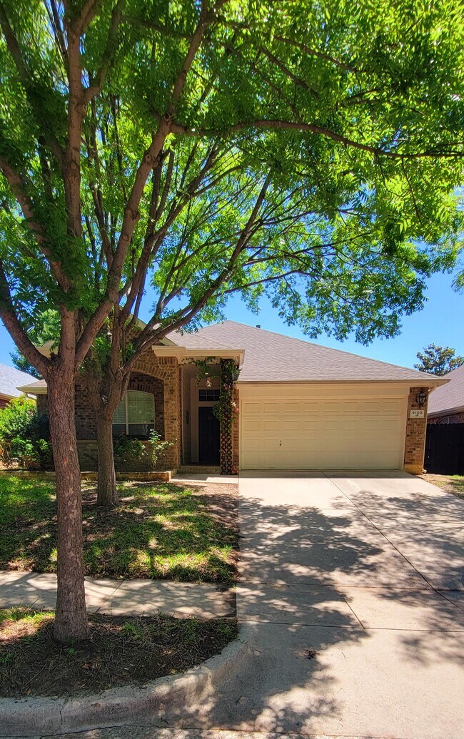 Primary Photo - 9108 Brinson Dr