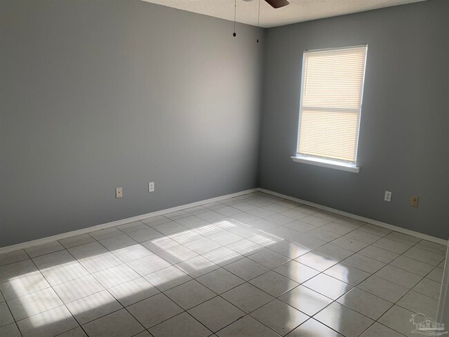 Building Photo - 6818 Tiki Ln