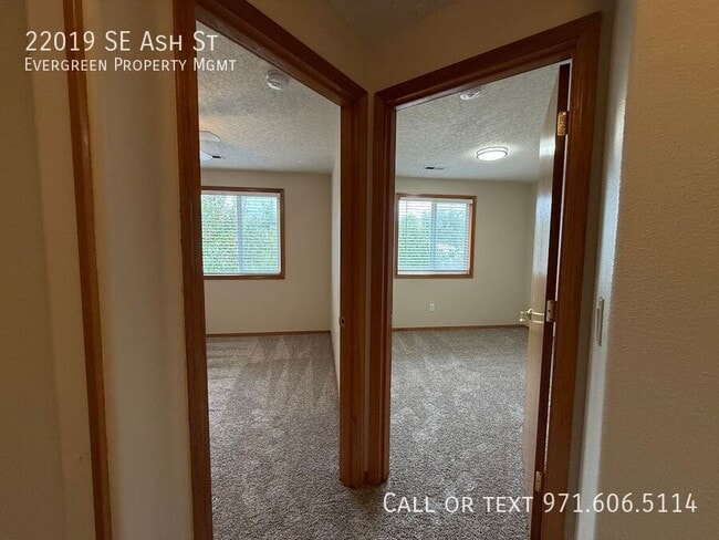 Building Photo - 22019 SE Ash St