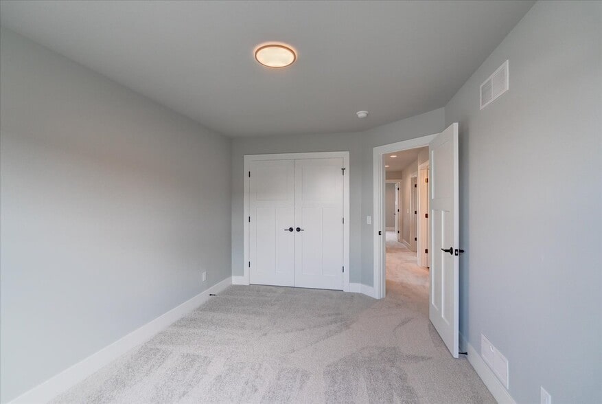 Building Photo - 4866 Suelo Rd