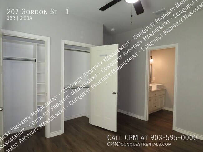 Building Photo - 207 Gordon St