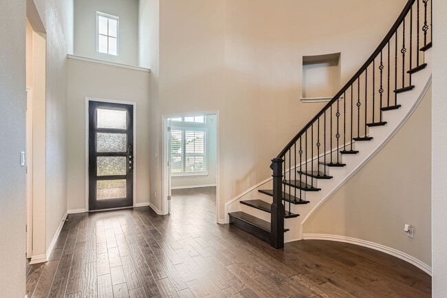 Building Photo - 12383 Mesa Verde Dr