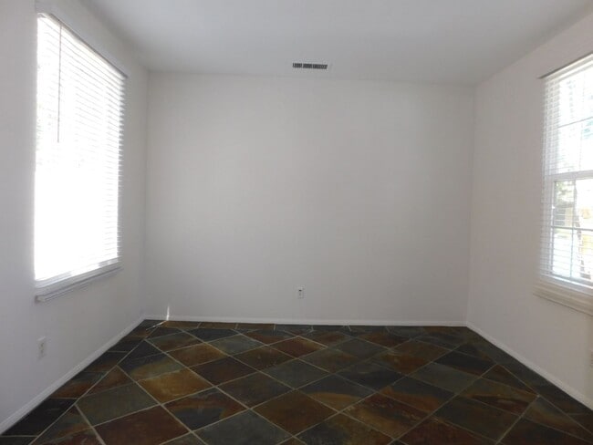 Building Photo - Beautiful detached home in Quail Hill. 2 M...