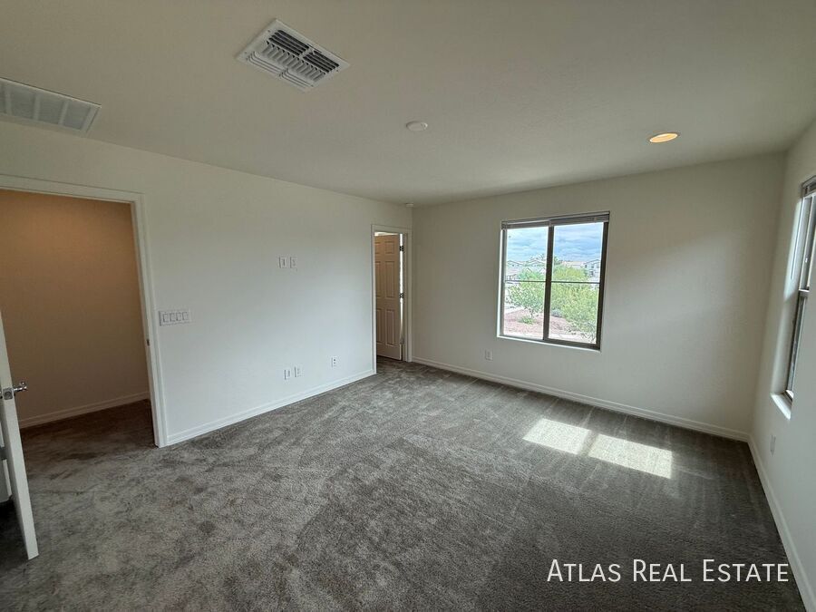 Building Photo - 4228 S 58th Ave