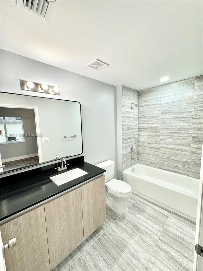 Building Photo - 928 NW 2nd St