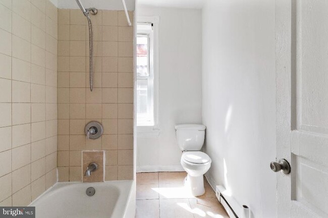 Building Photo - 410 N 53rd St