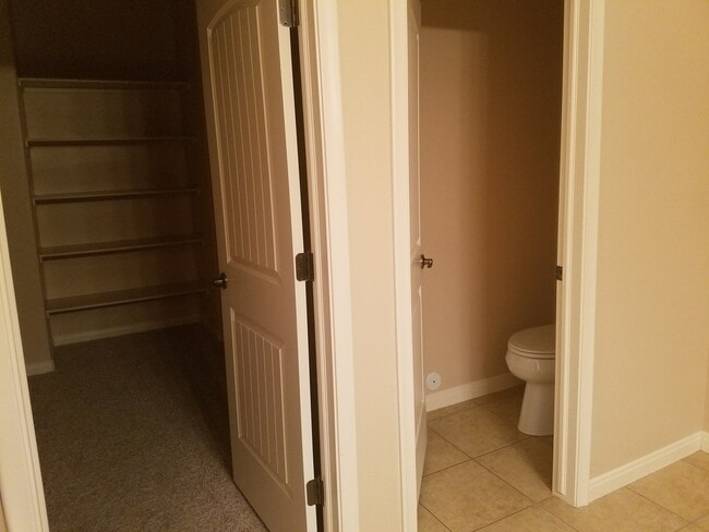 Building Photo - Spacious Home For Rent