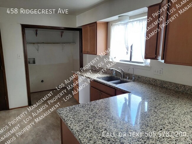 Building Photo - 458 Ridgecrest Ave