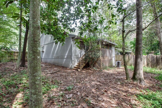 Building Photo - 2135 Victory Garden Ln
