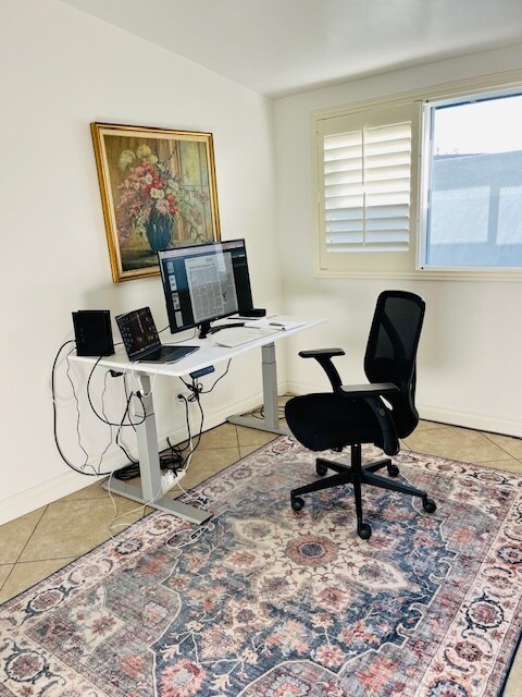 Dedicated office space and/or third bedroom. - 1248 Marthas Vineyard Ct