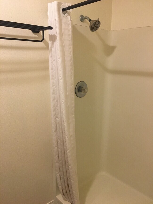 Building Photo - 901 Mount Olympus Ave SE