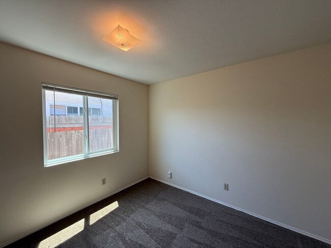 Building Photo - Beautiful 3B/2BA House in Mira Mesa!