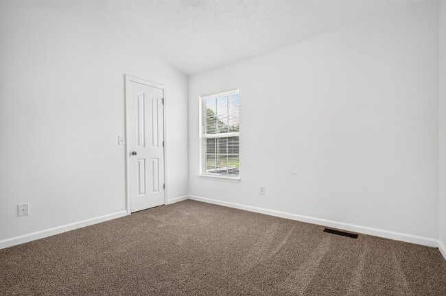 Building Photo - 2961 S Rutherford Blvd