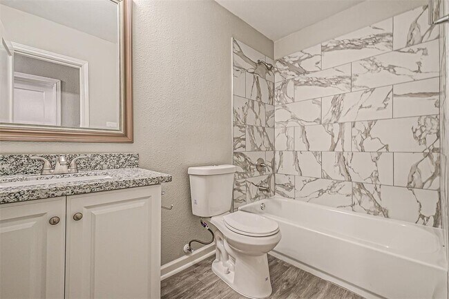 Building Photo - 1539 Pleasantville Dr