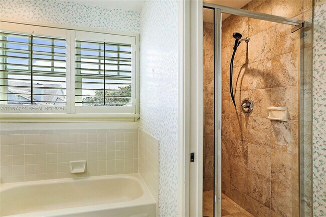 Building Photo - 905 Mainsail Cir