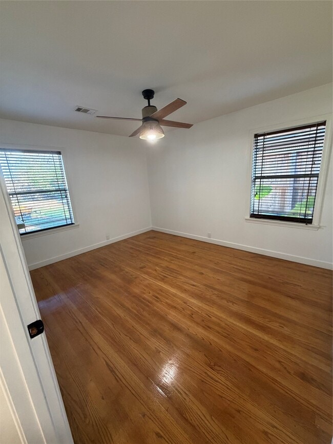 Building Photo - 1206 Stonecrest Dr