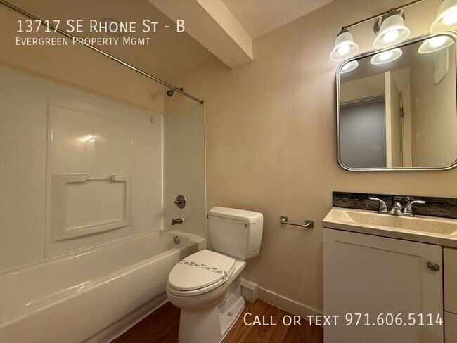 Building Photo - 13717 SE Rhone St