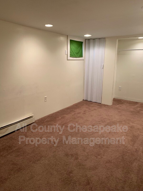 Building Photo - 5825 Westwood Ave