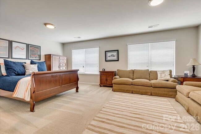 Building Photo - 1007 Kaiser Way