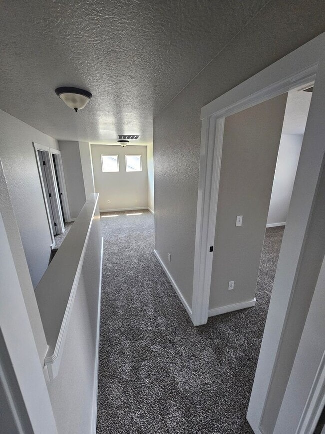 Building Photo - 6214 N Silver Elm Way