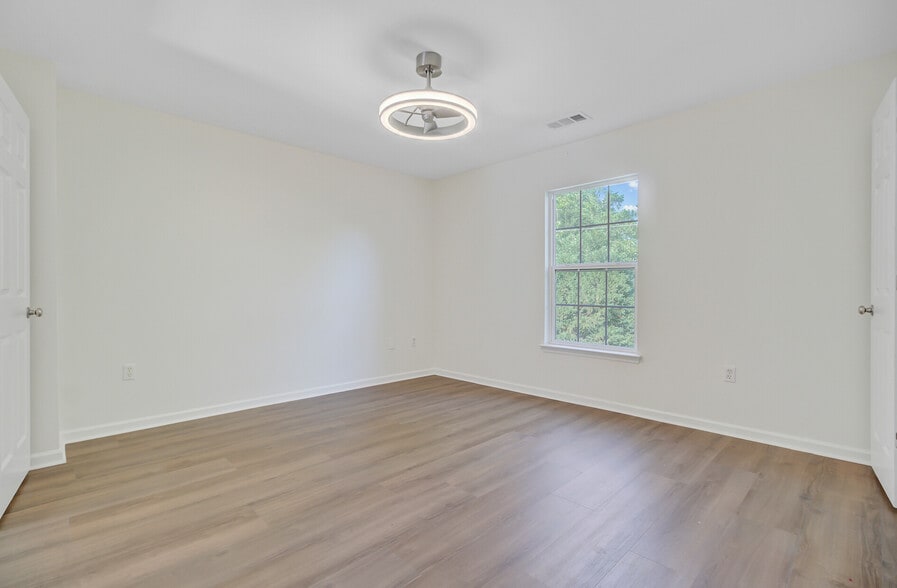 8662 Roanoke Dr. Newly Renovated Rental available Now! - 8662 Roanoke Dr