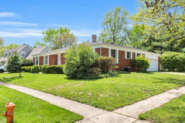 Building Photo - 3201 Fawn Hill Ct