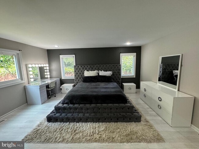 Building Photo - 3332 Philmont Ave