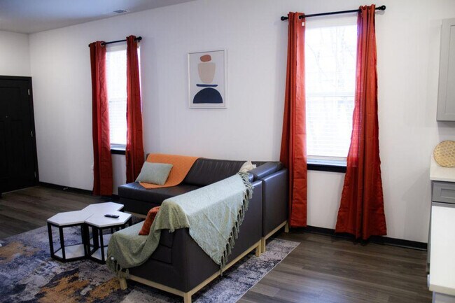 Building Photo - 1439 N Telluride St