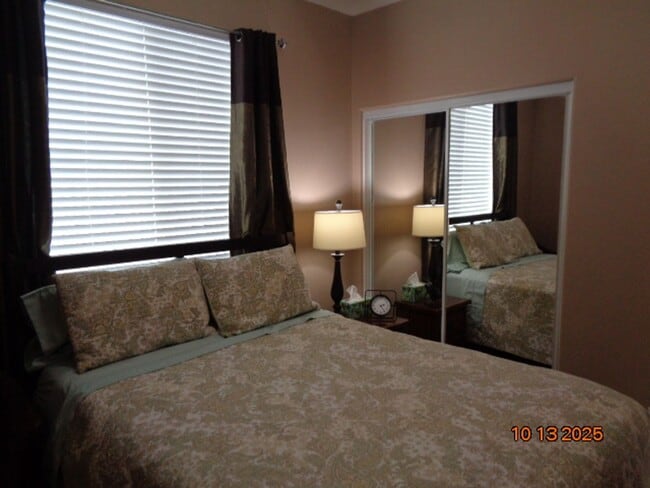 Building Photo - Immaculate One Story Home Offering 1989 sq...