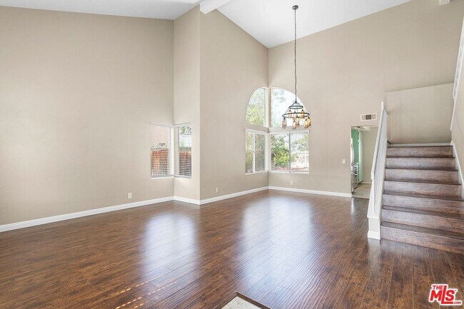 Building Photo - 39851 Ranchwood Dr