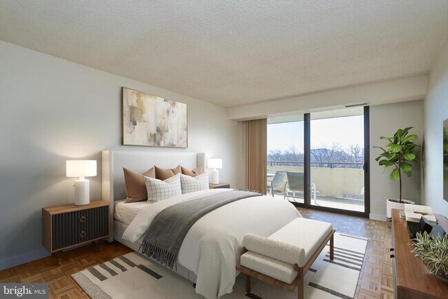 Building Photo - 1800 Old Meadow Rd