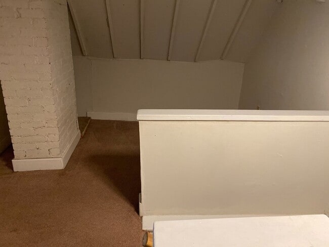 Building Photo - 339 Park Ave