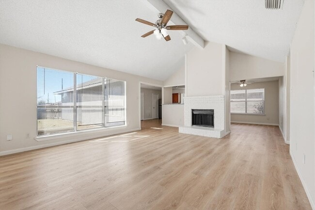 Building Photo - 1234 Roan Dr