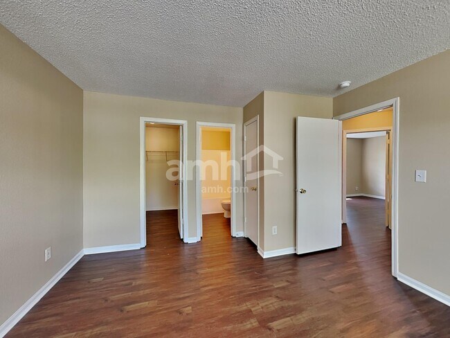 Building Photo - 10321 Hornton St