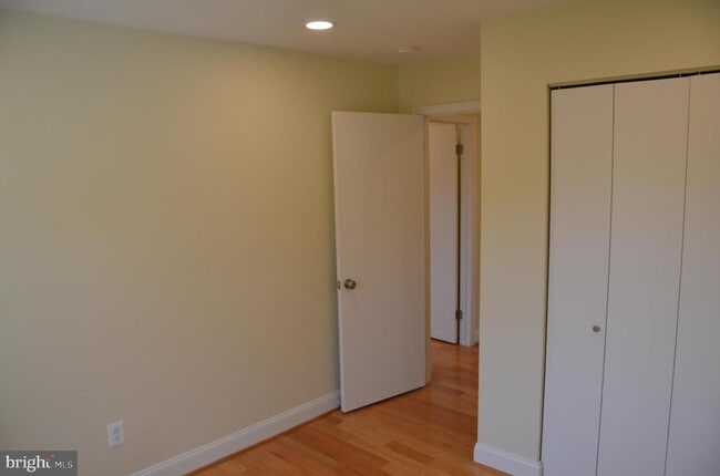 Building Photo - 9012 Paddock Ln