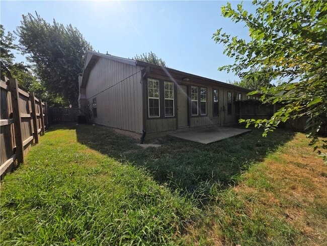 Building Photo - 1008 N Turtle Creek Dr