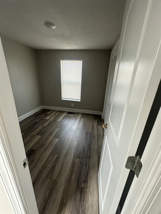 Building Photo - 49 Christmas Ln