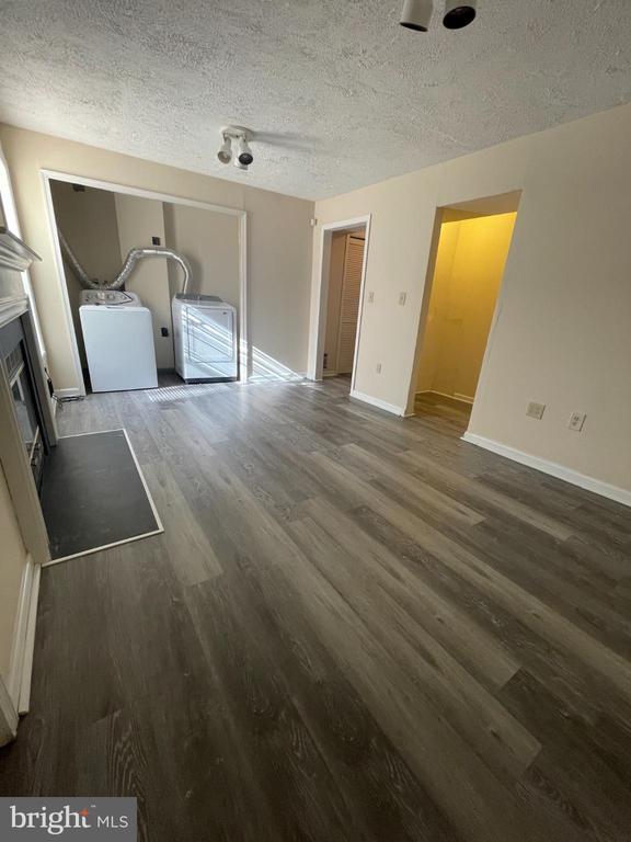 Building Photo - 313 Stafford Mews Ln