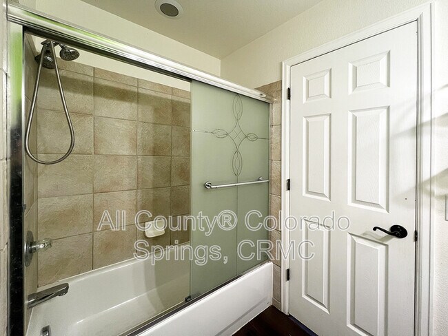 Building Photo - 14345 Woodrock Path