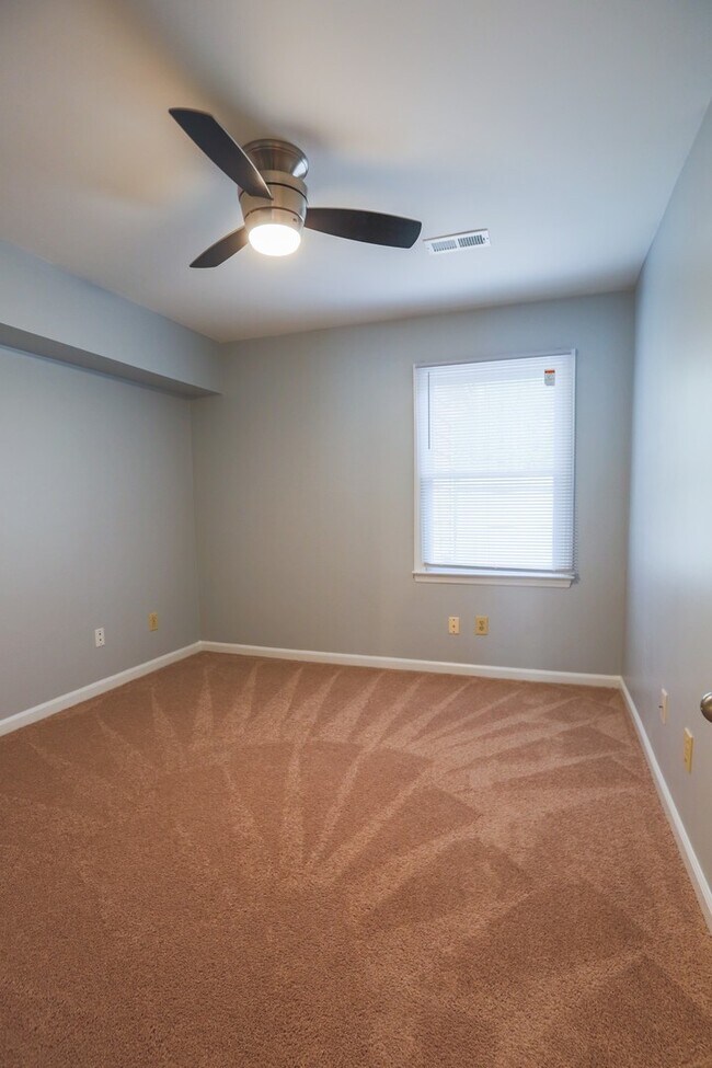 Building Photo - Available Early July! Renovated 3 bedroom ...