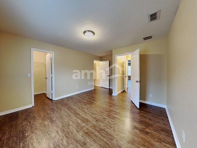 Building Photo - 15260 Perdido Dr