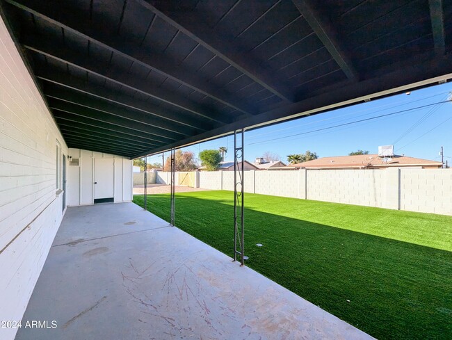 Building Photo - 121 N Flint Cir