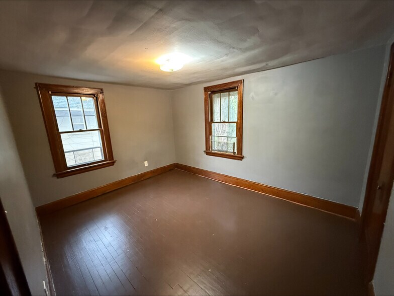 Building Photo - 140 Brighton Dr