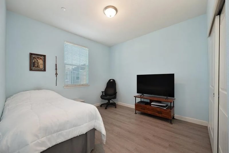 Building Photo - 2025 Honey Church Pl