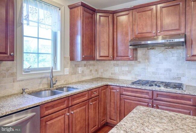 Building Photo - 13336 Redspire Dr