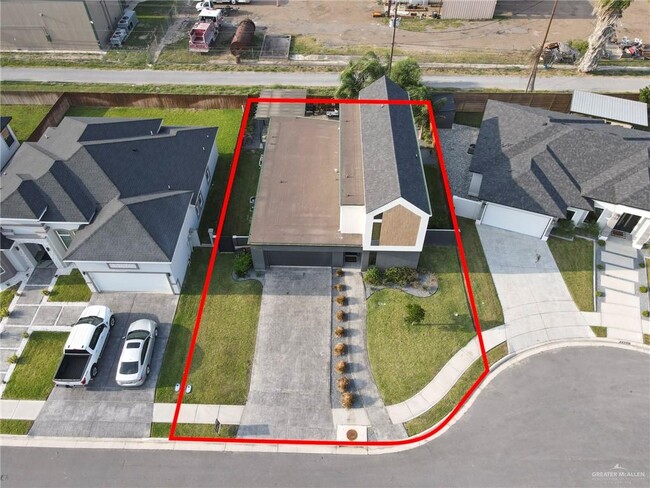 Building Photo - 2604 Wisteria Ave
