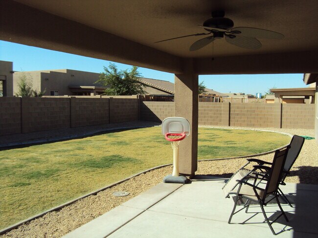 Building Photo - Beautiful Family home in Estrella